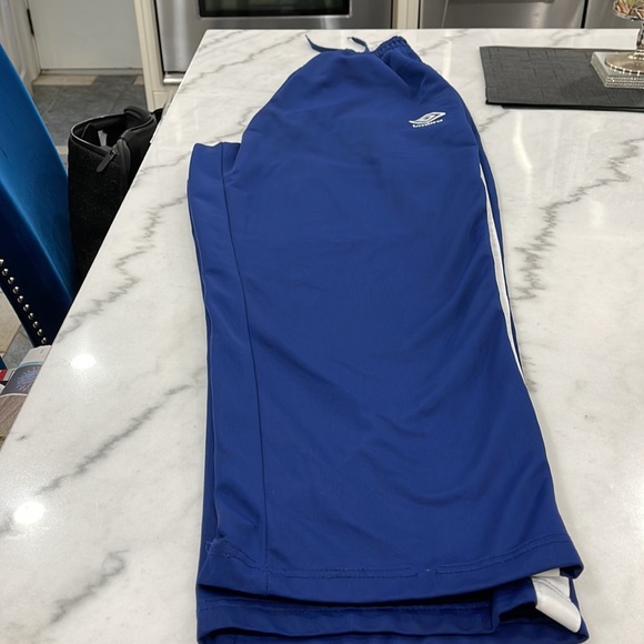 Men’s Pants - Picture 3 of 15